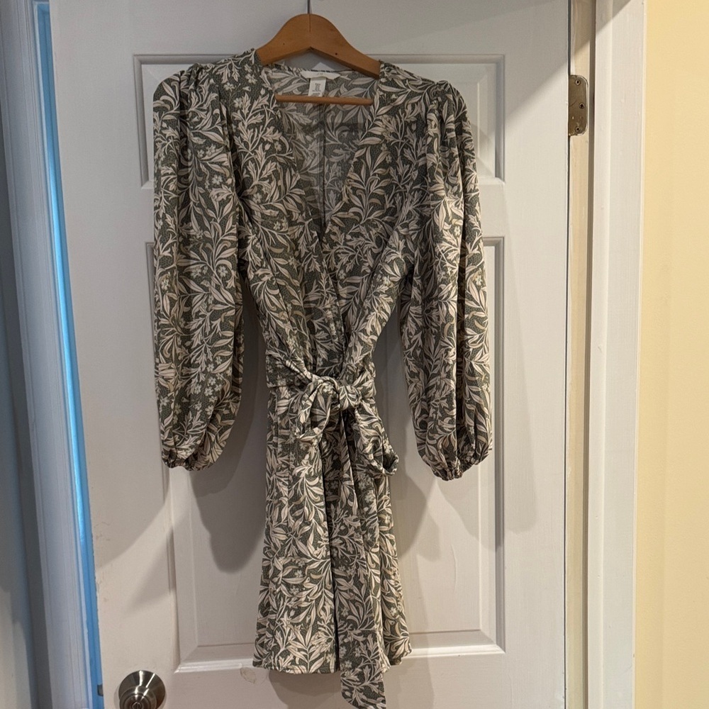 H&M Long Sleeve Leaf Print Dress - Green and Cream